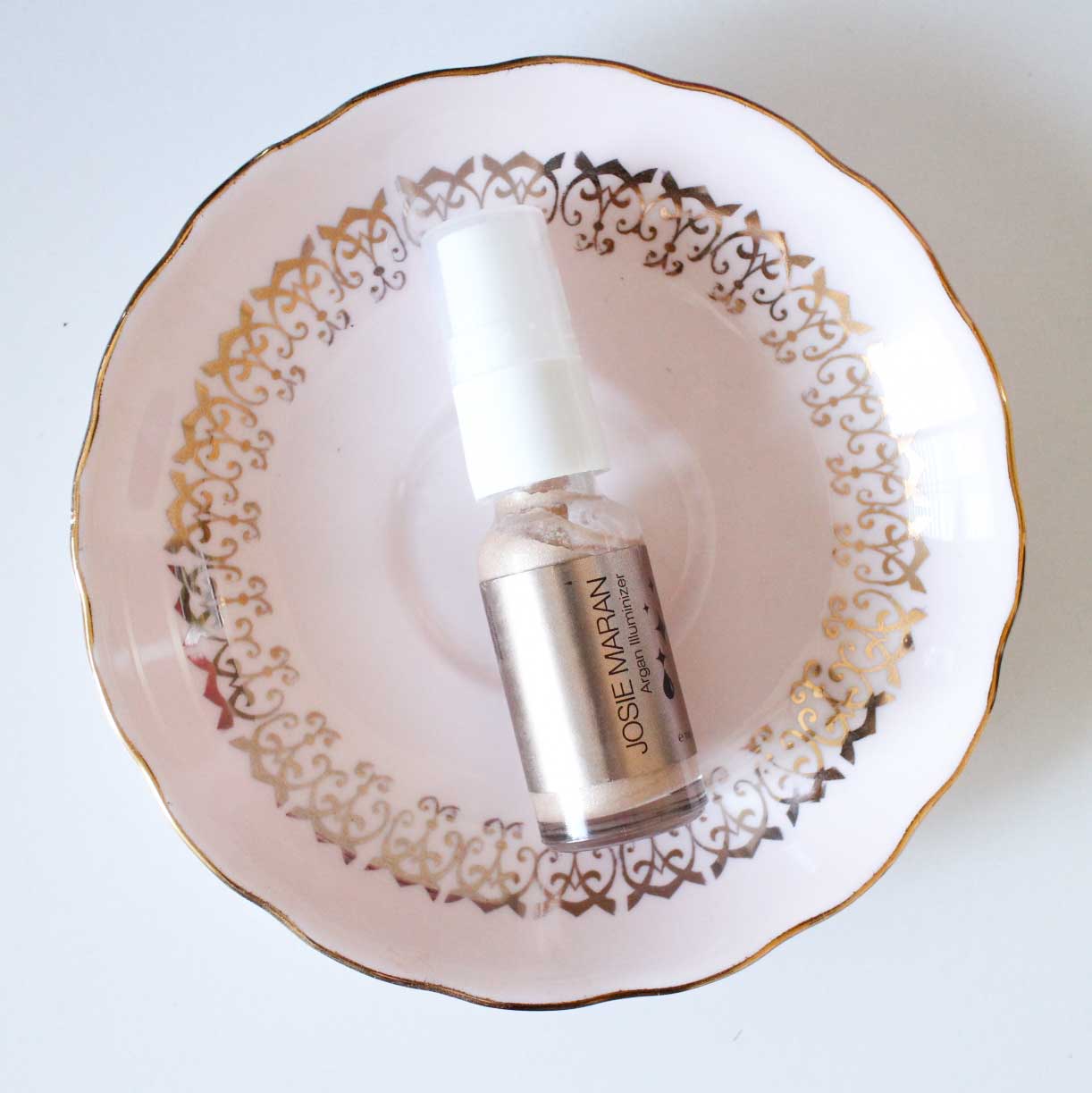 Josie Maran Illuminizer