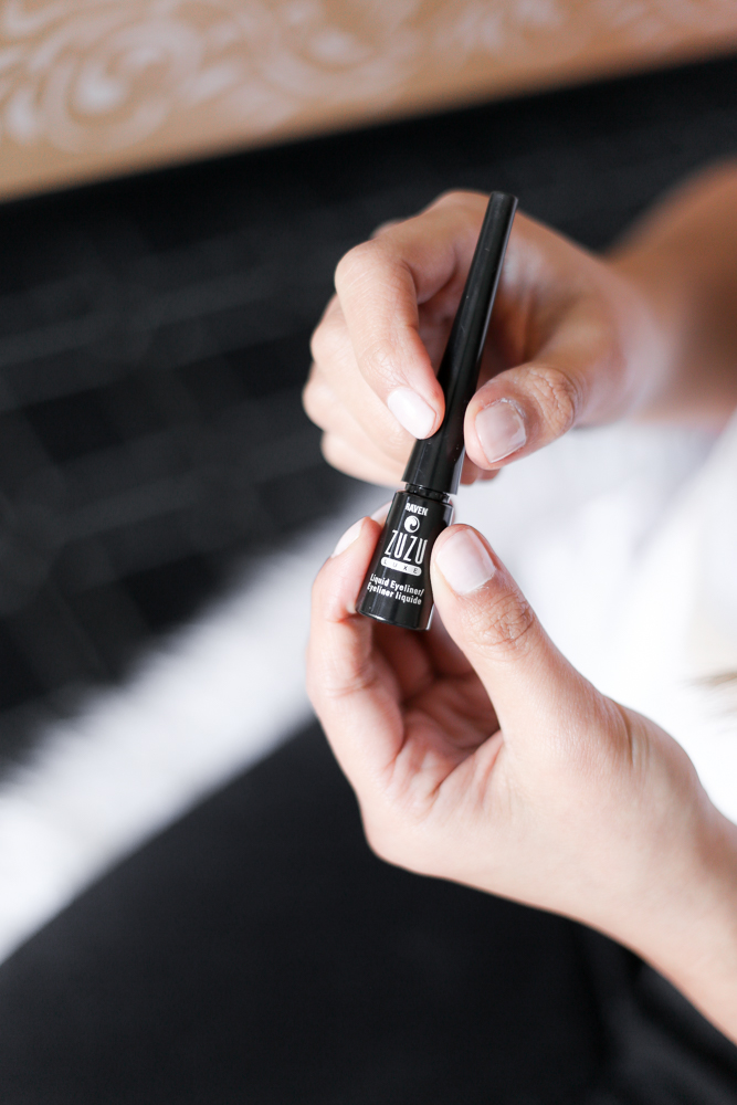 Whole Foods Zuzu Luxe Liquid Eyeliner Review | The Beauty Vanity