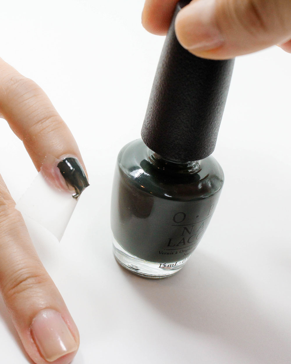 FALL NYFW NEGATIVE SPACE NAIL TUTORIAL | The Beauty Lesson | The Beauty Vanity