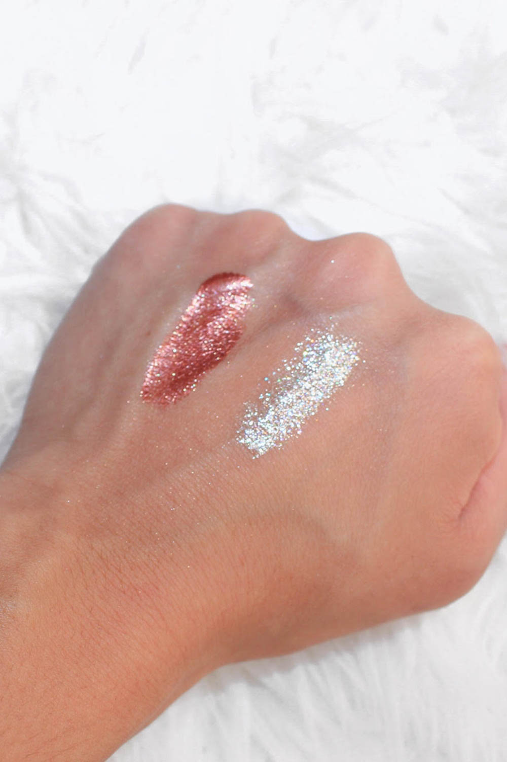 STILA Magnificent Metals Glitter & Glow Liquid Eyeshadow Diamond Dust | 5 holiday party glitter makeup products | @glowonblog | The Beauty Mirror | The Beauty Vanity