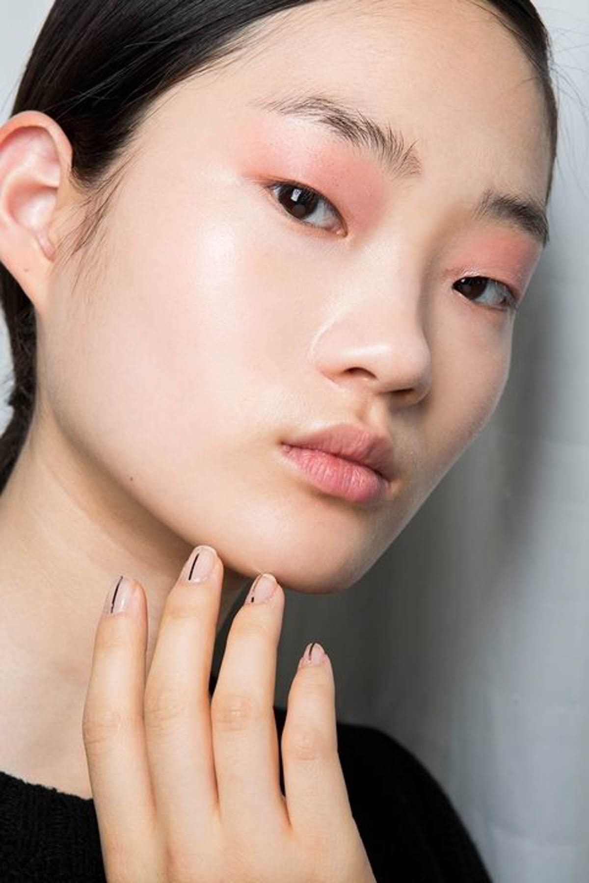 Asian Spring Beauty Trends | The Beauty Look | The Beauty Vanity | Asian millennial pink eyeshadow