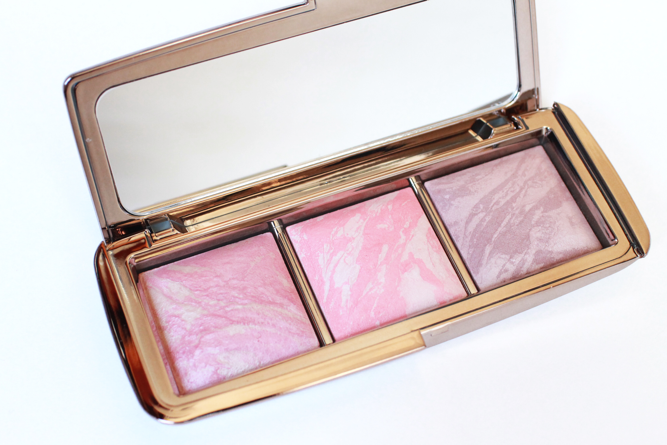 Hourglass Ambient Lighting Blush Palette Review