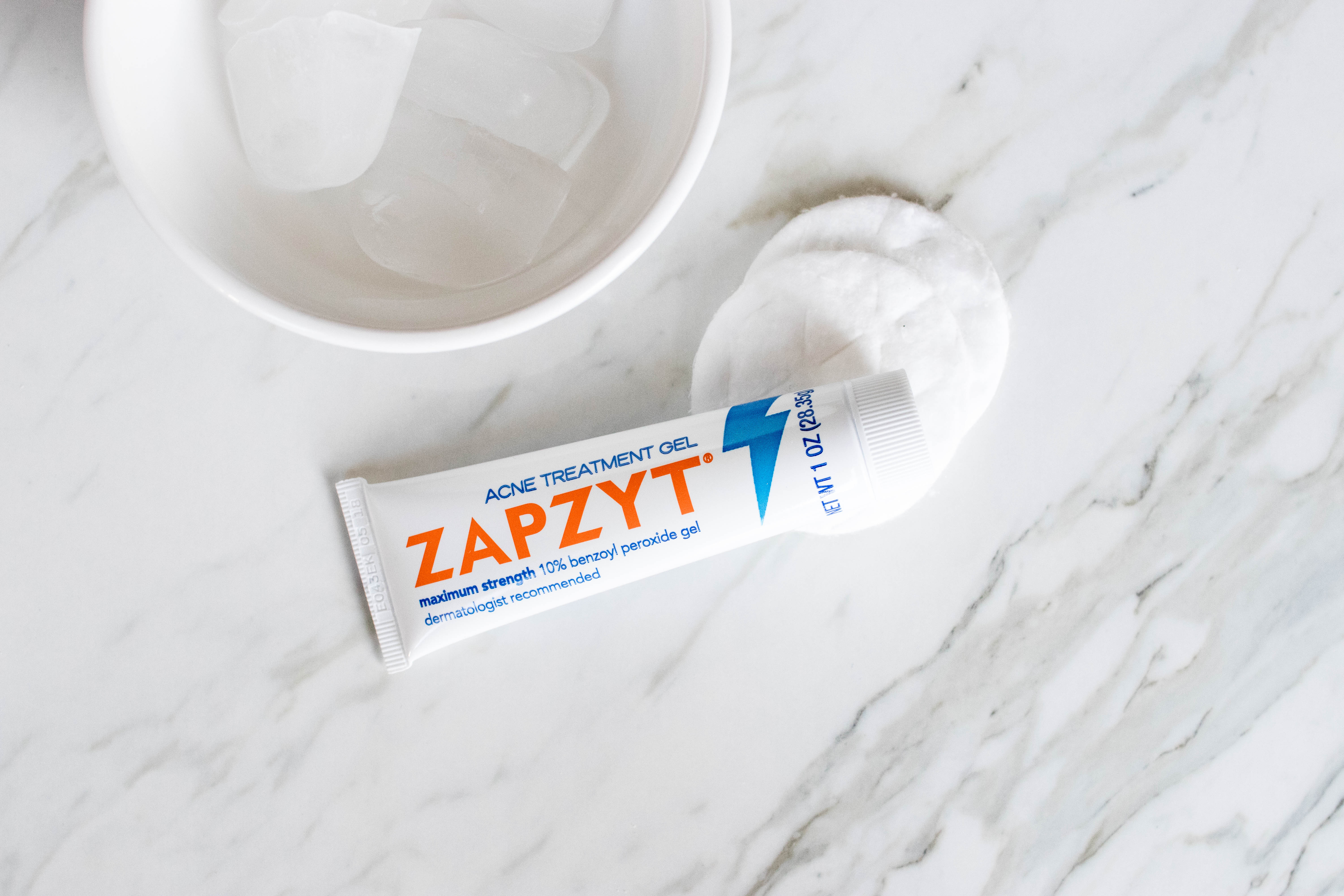 How To Emergency Zit Remedy Zapzyt | The Beauty Vanity | The Beauty Review